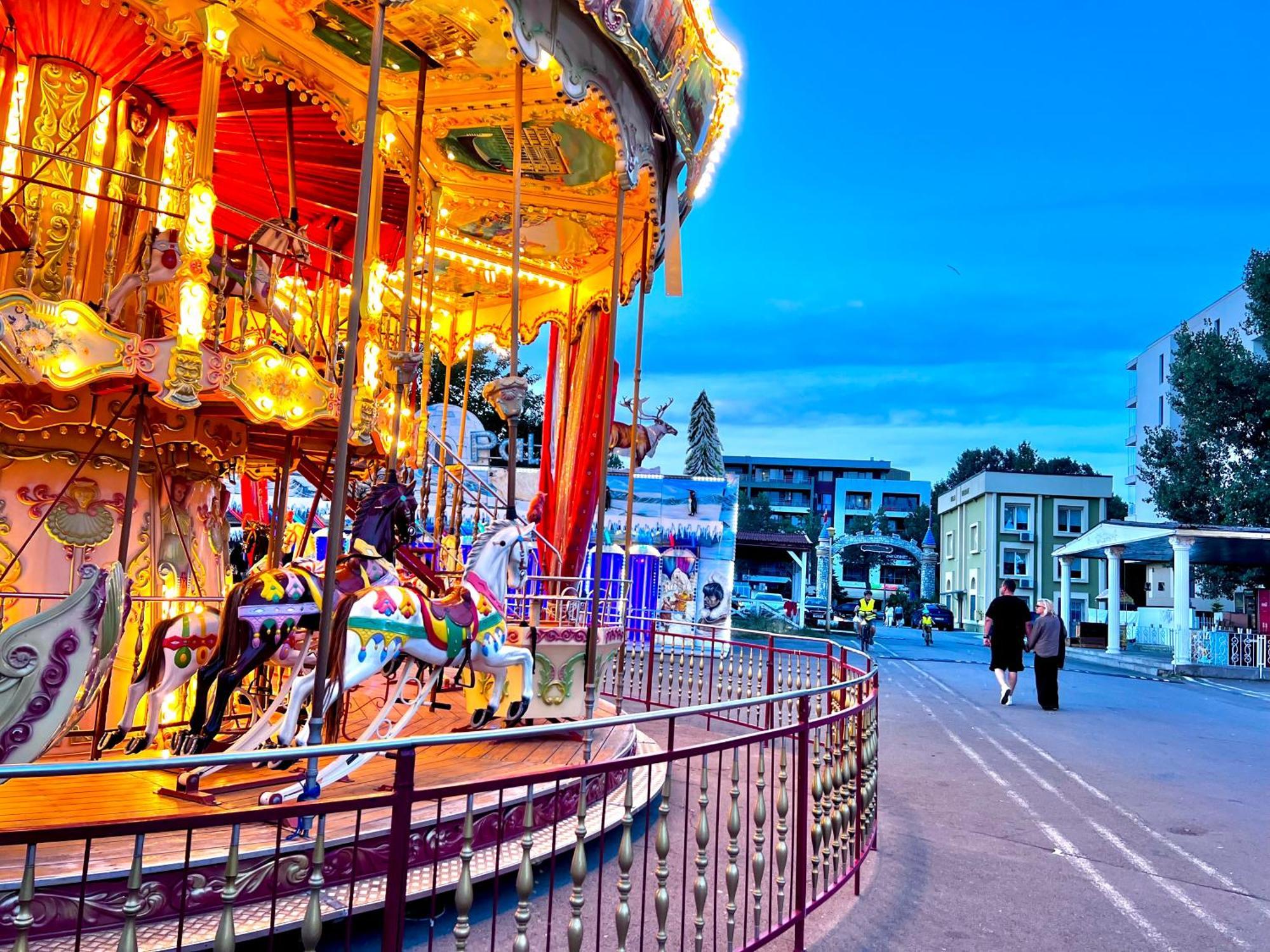 Coralia Luna Park Apartments Мамая Екстериор снимка